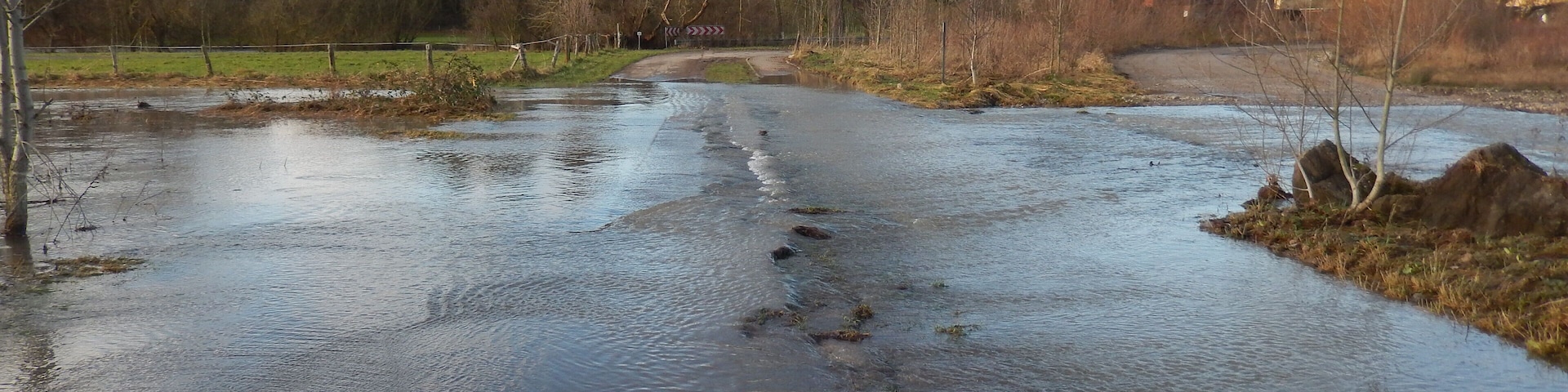 Weg von Sarstedt nach Schliekum, bei Hochwasser