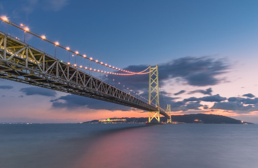 Akashi Kaikyo Bridge or Pearl Bridge is the world's largest suspension bridge, the largest island in the Seto Inland Sea. The Bridge is communication from Awaji Island to Kobe, Japan.