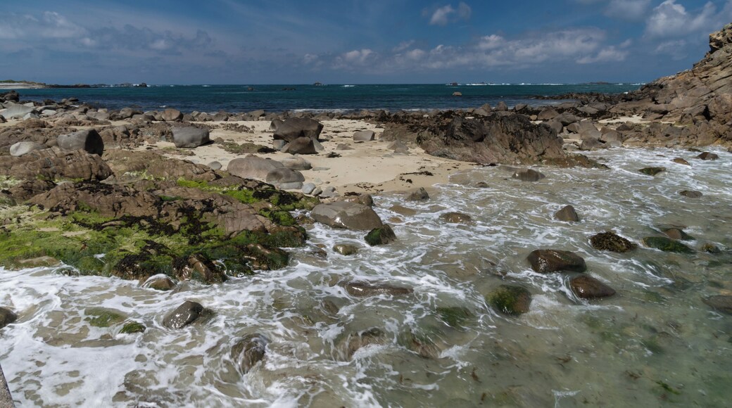 A little beach on the jentilez island in the sept-îles archipelago in Brittany (France) near the dock.