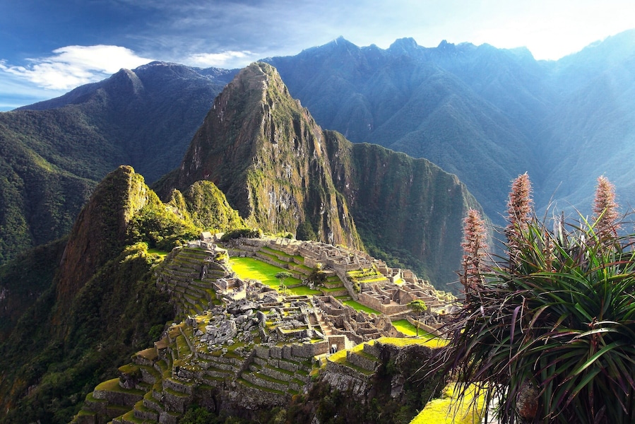 So this is not really a tip as I'm sure everyone knows this location. Think of it more as me trying to encourage all of you who haven't been there already to go and see this magnificent place with your own eyes. It truly is a wonder of the world!
A few things to keep in mind though. First of all, there are a limited number of entry tickets per day so it's essential to book ahead. Also, to maximize your chances of getting some nice weather on your visit you should come during winter (summer in the northern hemisphere) but be prepared for some cold nights. #goldenhour