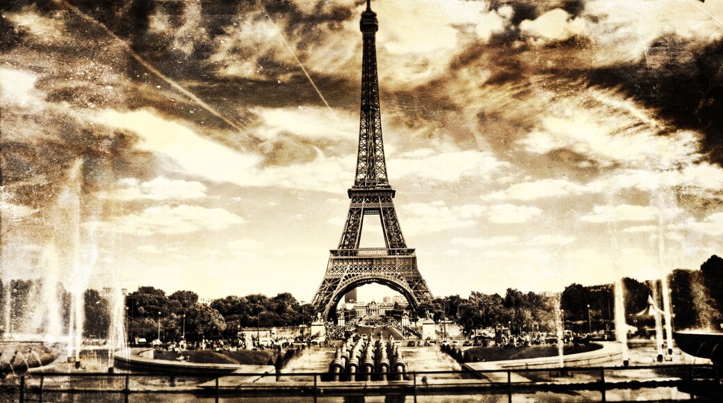 Aged vintage retro picture of Tour Eiffel in PAris