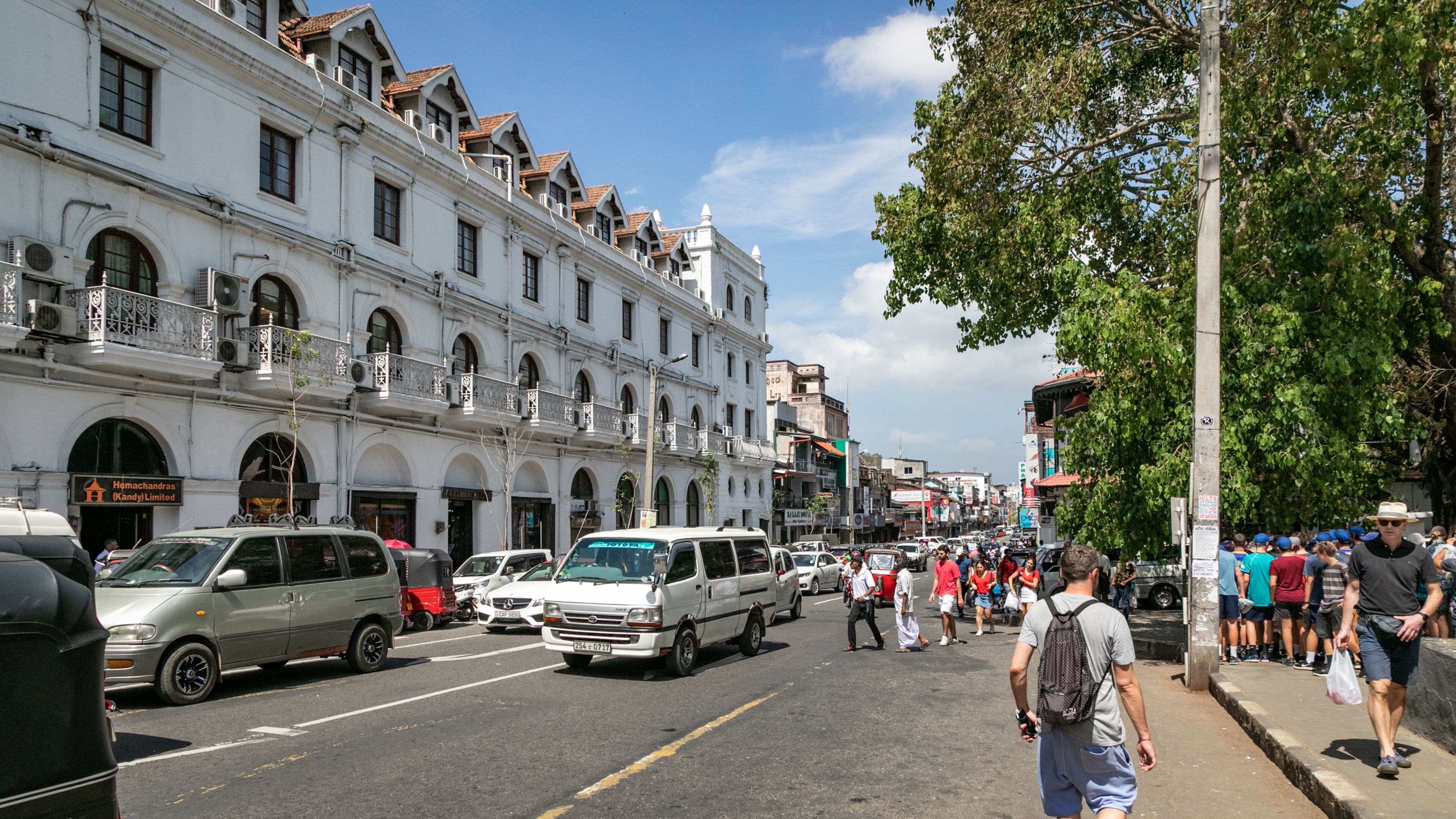 Kandy showing street scenes