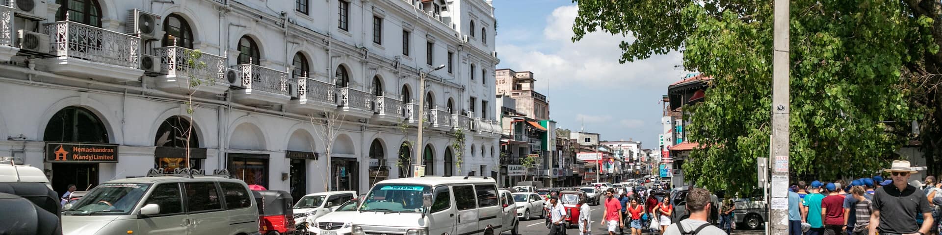 Kandy showing street scenes