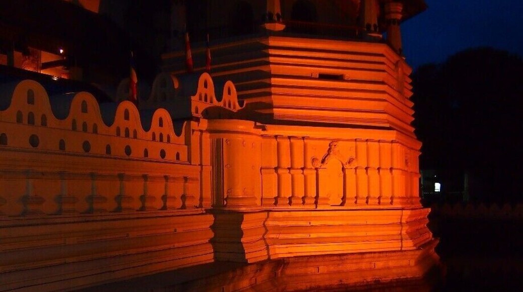 Temple of the tooth relic just before the Sunrises. #Temple