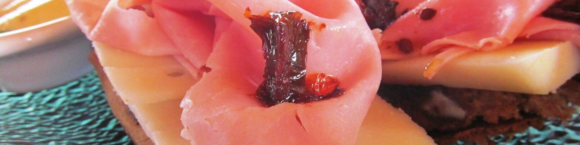 Eating superb at "Hebras" a tea house in Villa General Belgrano, definitely a #localgem !