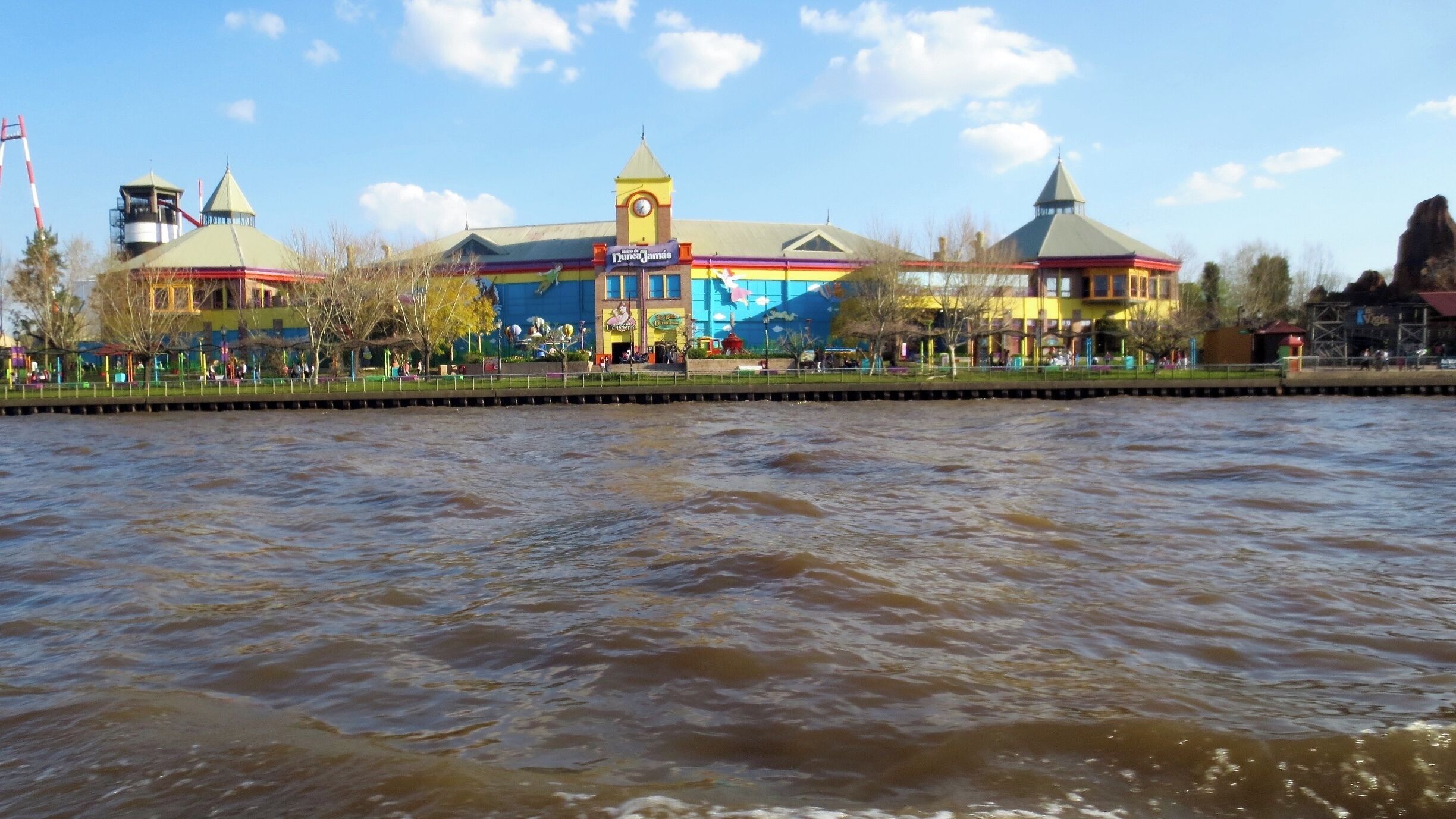 Tigre, Paraná Delta, Parque de la Costa

#KidsFun