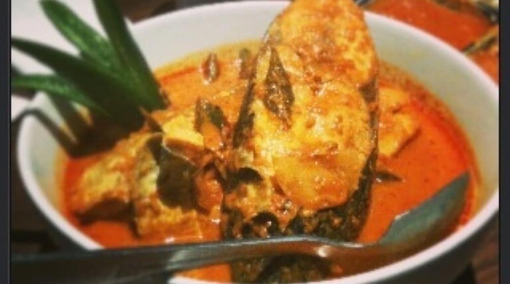 #food #lateplates #malay Mouth watering Fish Curry Malay style just full of flavour.