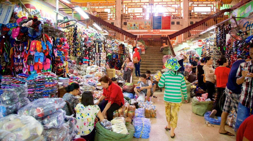 Cholon ofreciendo vistas de interior, mercados y compras