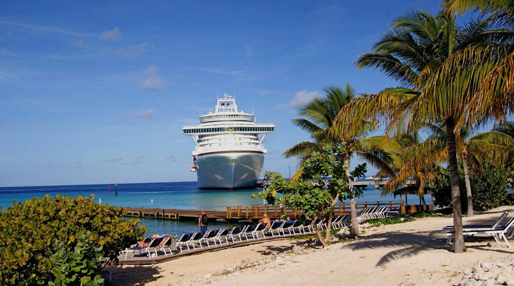 A little port at Saint Lucia can take tourists liners.