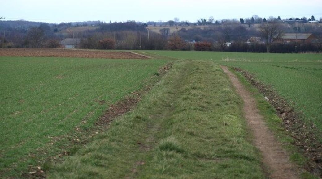 Ancient Path footpath which follows the route of an ancient path which leads you to the Ridgeway Path