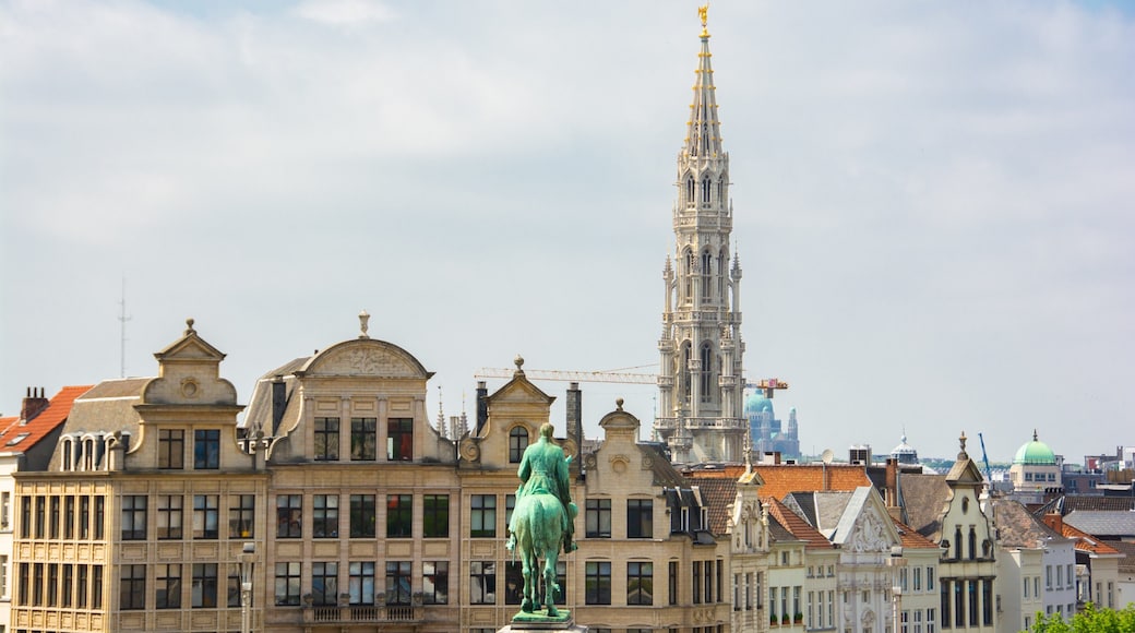 Brussels featuring a city, heritage elements and a statue or sculpture