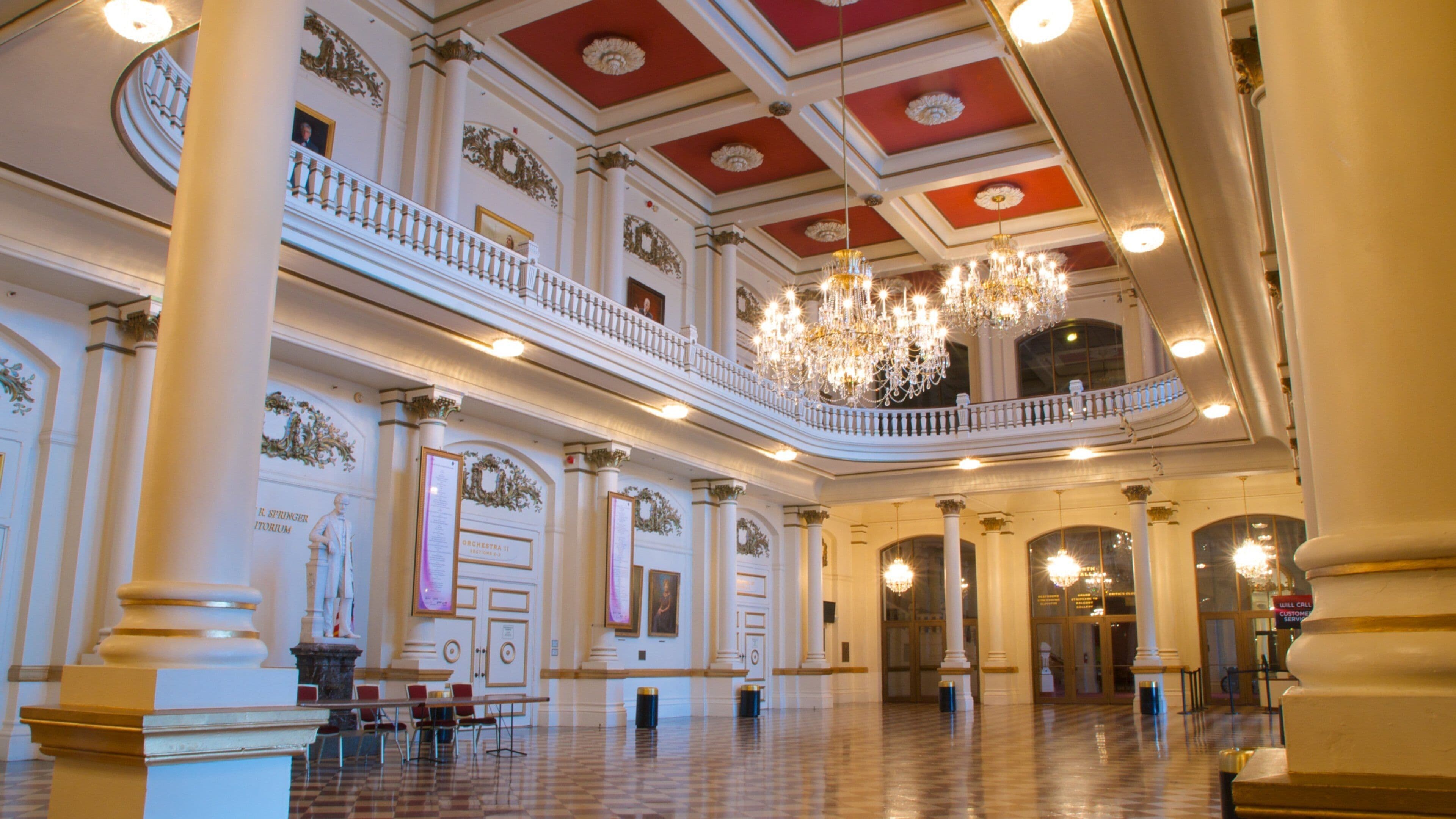 Cincinnati mit einem Innenansichten und historische Architektur