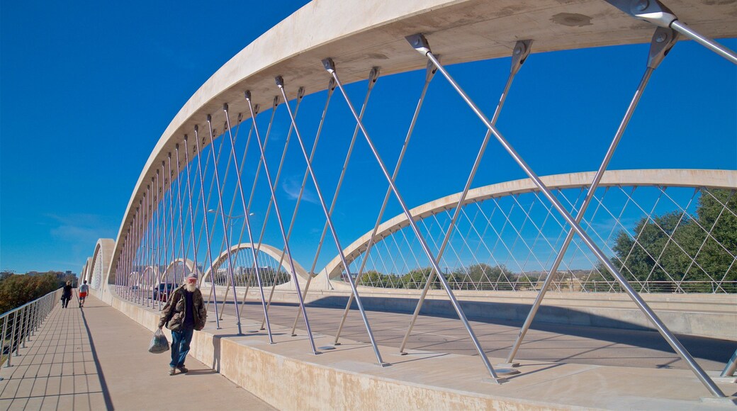 ํฌํธ์์ค ์ ํน์ง ๋ค๋ฆฌ ๋ฟ๋ง ์๋๋ผ ๋จ์