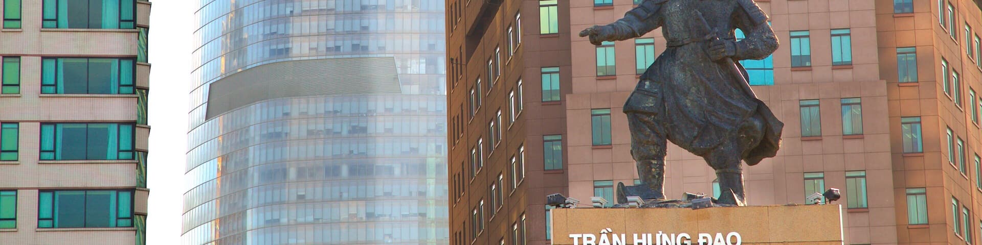 Ho Chi Minh City che include statua o scultura