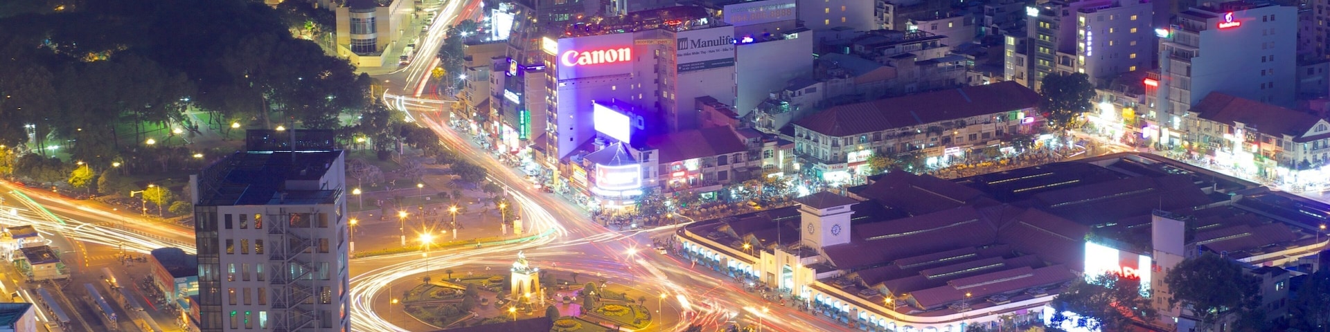 Ho Chi Minh City ofreciendo una ciudad y escenas de noche