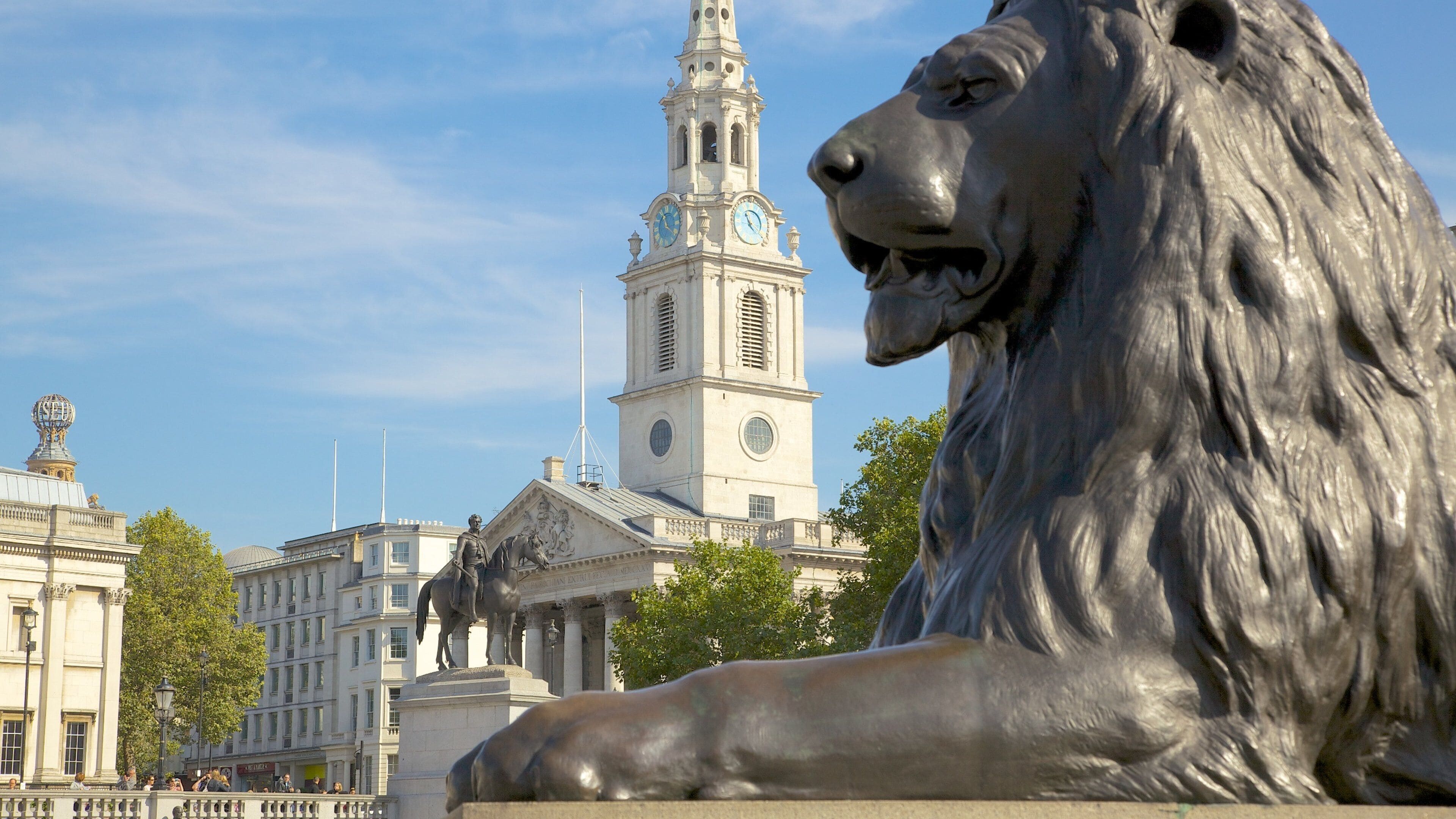 London featuring a monument, skyline and a square or plaza