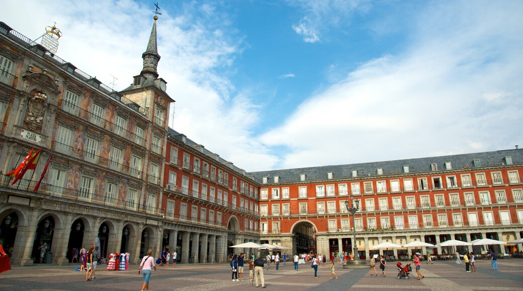 Madrid mostrando architettura d\'epoca, città e edificio amministrativo