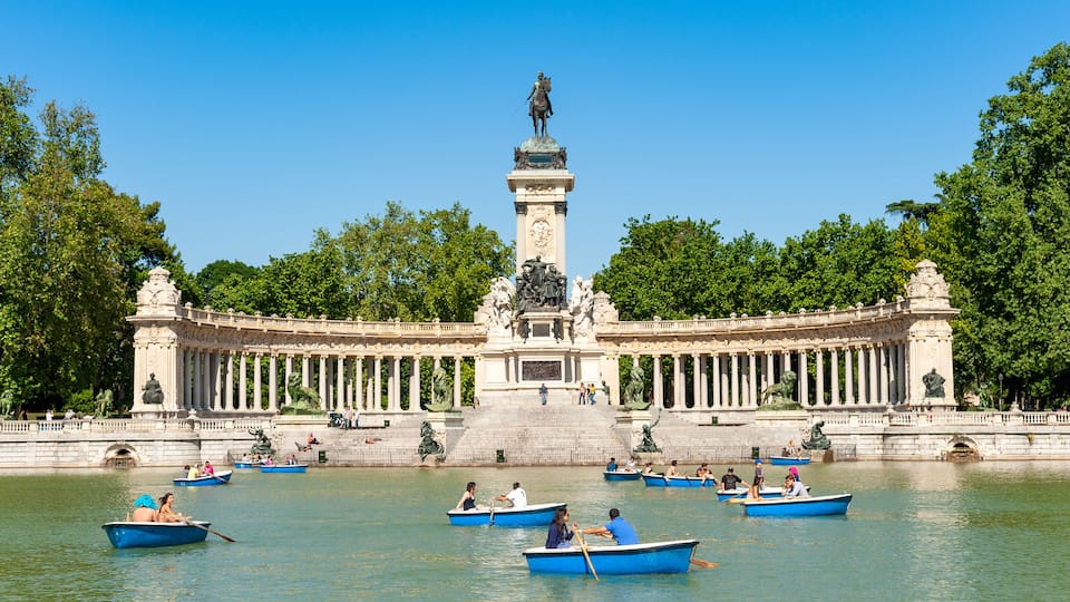 Boating lake at Retiro park, Madrid, Spain