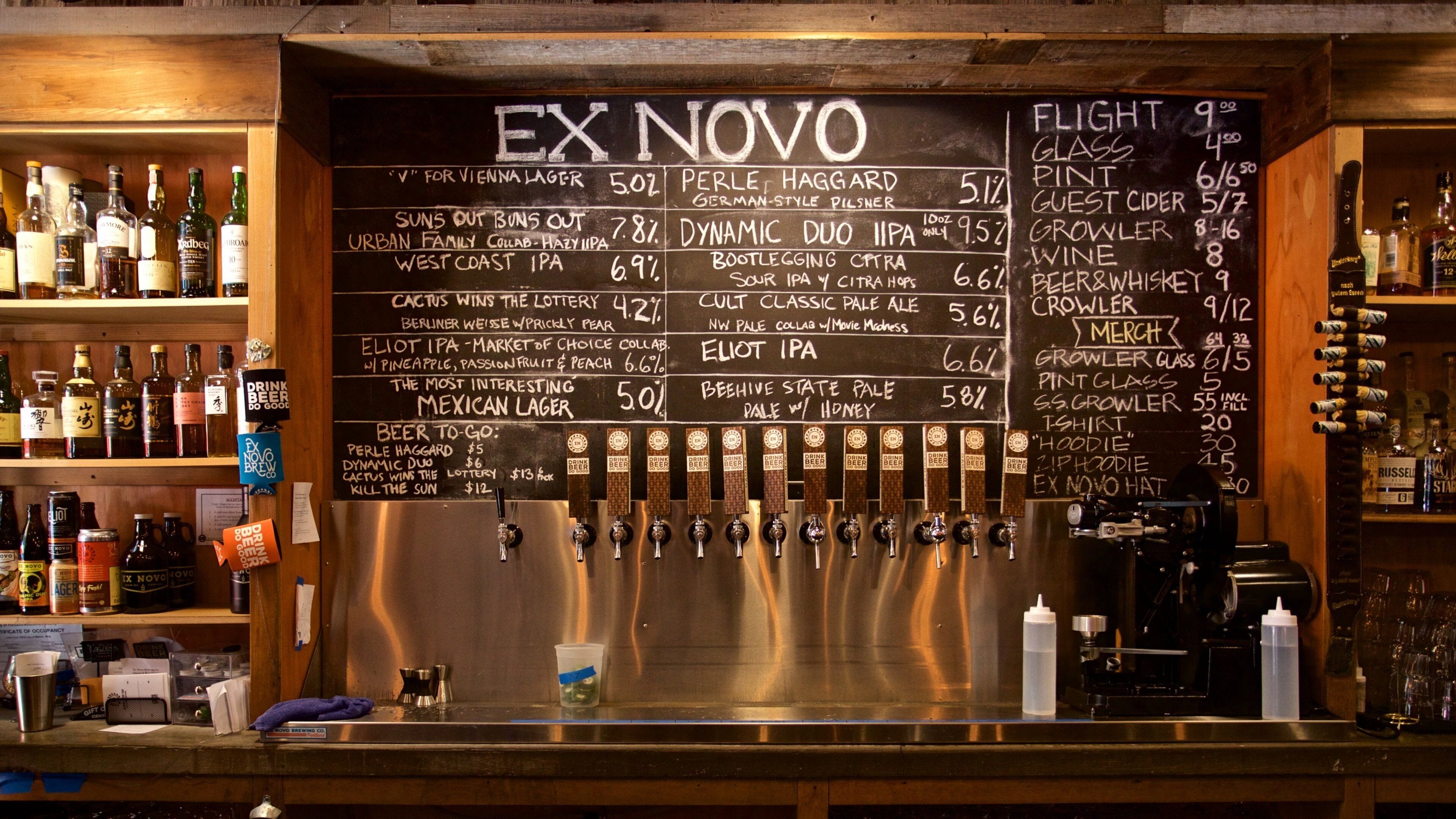 St Maarten and St Martin featuring signage and a bar