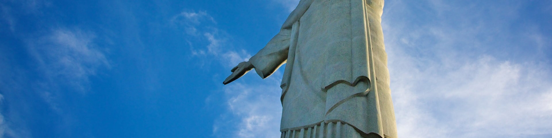 Rio de Janeiro which includes a monument and a statue or sculpture