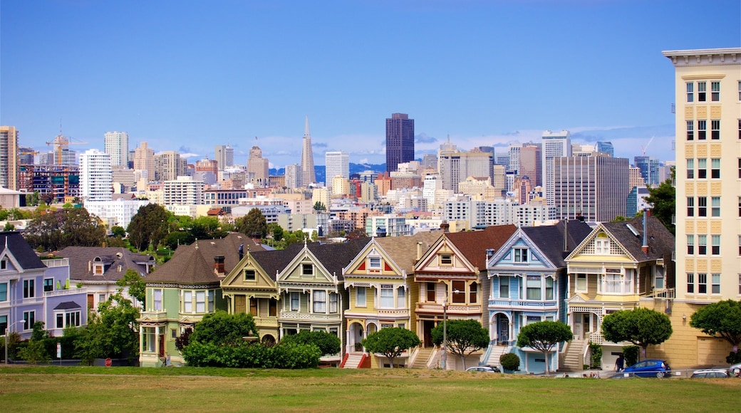 San Francisco fasiliteter samt silhuett, hus og by