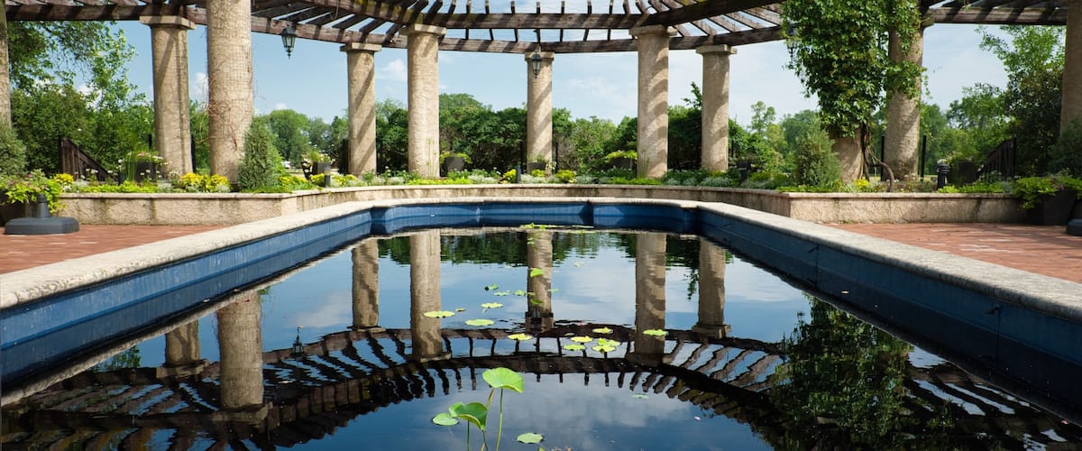 Taken from the pavilion at Assiniboine park. Lucky there was water in the pond, usually there isn’t . Used a 16 1.4 @ F8 too bright for anything lower.
