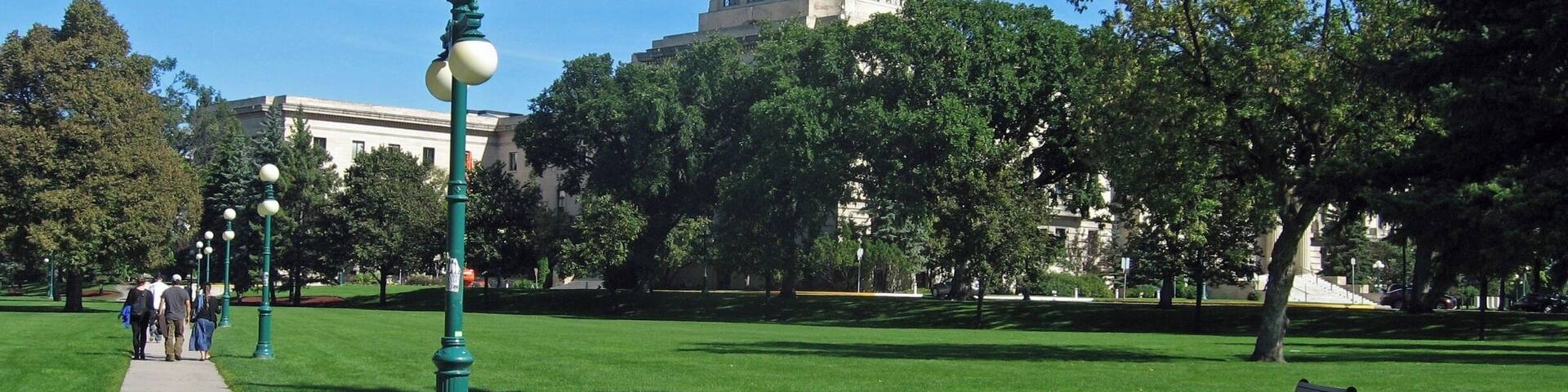 The Manitoba Legislative Building in the centre of the lovely memorial park.