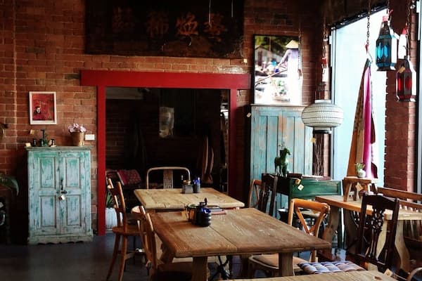 You wouldn't know from the outside but the inside is a spectacular space. What better way to sell antiques than to display it while you sit and drink your coffee?