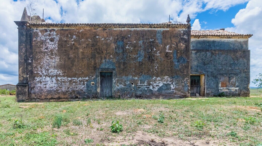 Side elevation of the Capela de Nossa Senhora da Conceição do Engenho Poxim (Chapel of Our Lady of the Conception of Engenho Poxim), a rural Baroque church of a sugarcane plantation. Completed in 1751 and designated a national historic site of Brazil in 1943, Now abandoned. #BVStrove