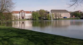 The beautiful lake in front of Opera House Kiel
#architecture
#BestOf5