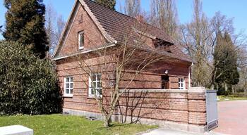 Gärtnerwohnhaus in der Eichhofstraße 50 im Kieler Stadtteil Schreventeich.