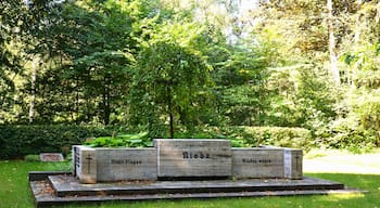 Grabdenkmal für die Todesopfer beim Untergang des Marine-Schulschiffs Niobe