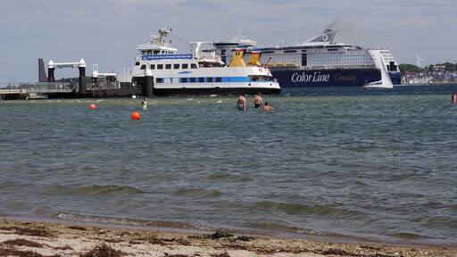 When the Color Line meets the ferry on a summer day - it’s 2 pm!