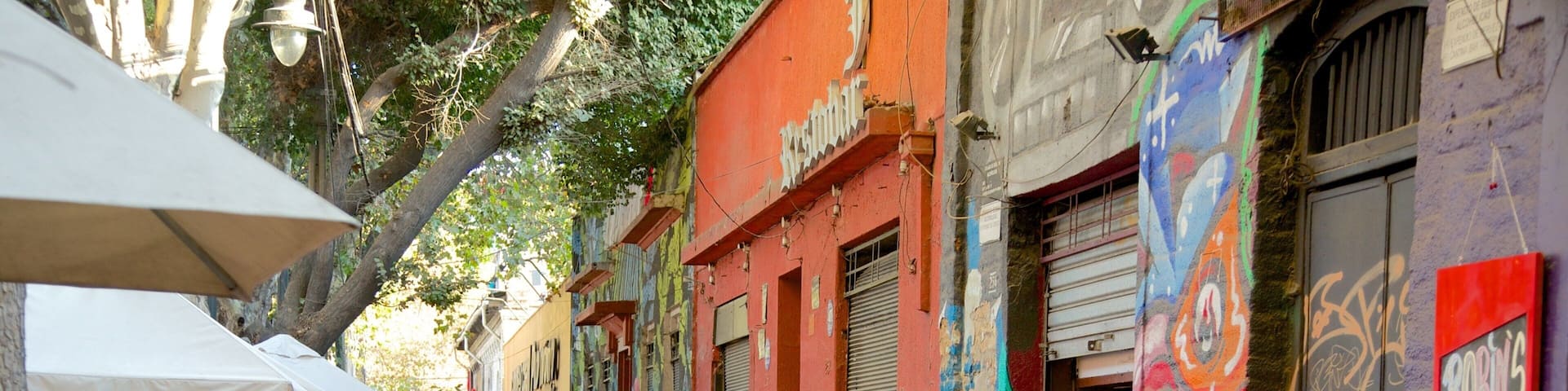 Bellavista featuring a city, street scenes and outdoor eating