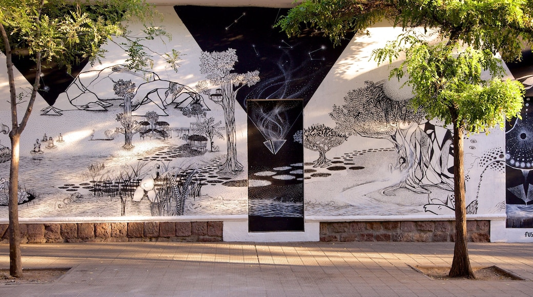 Bellavista featuring street scenes and outdoor art