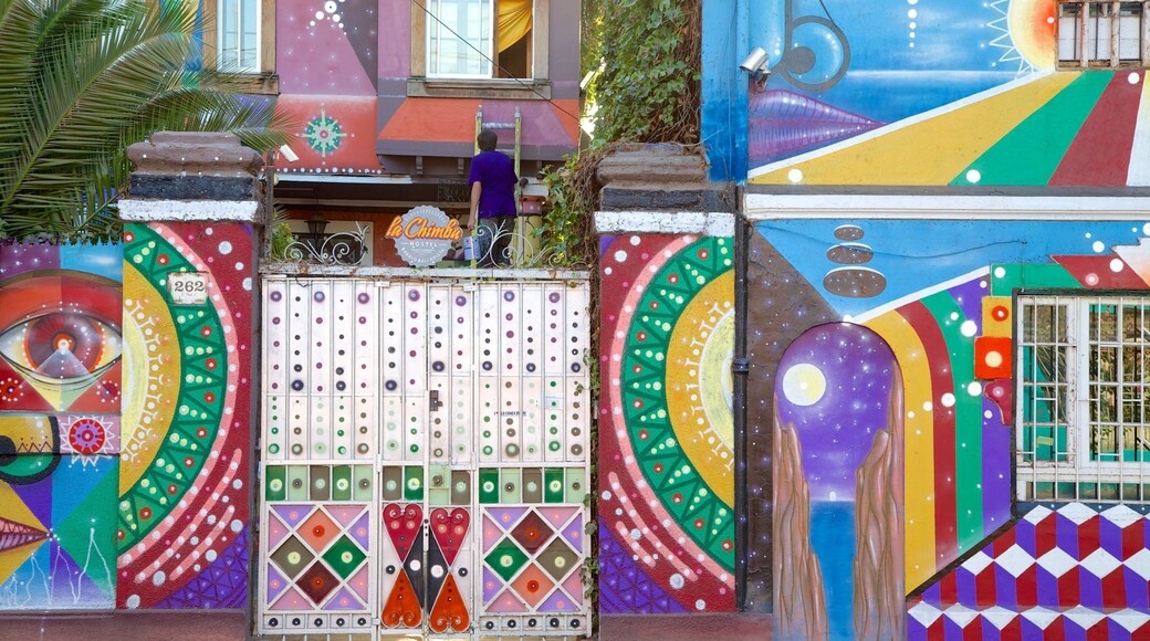Bellavista featuring outdoor art and street scenes