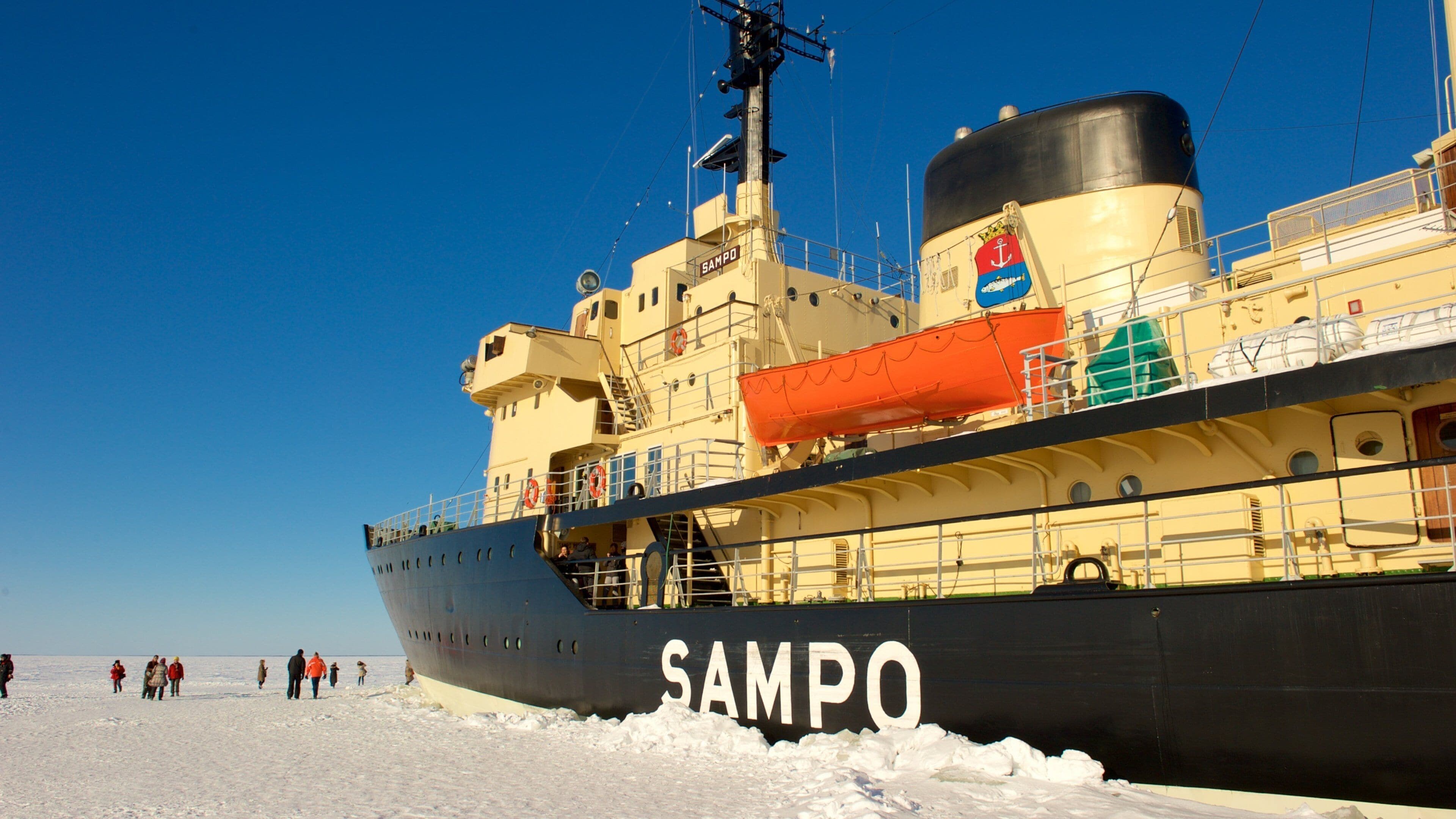 Kemi which includes cruising and snow