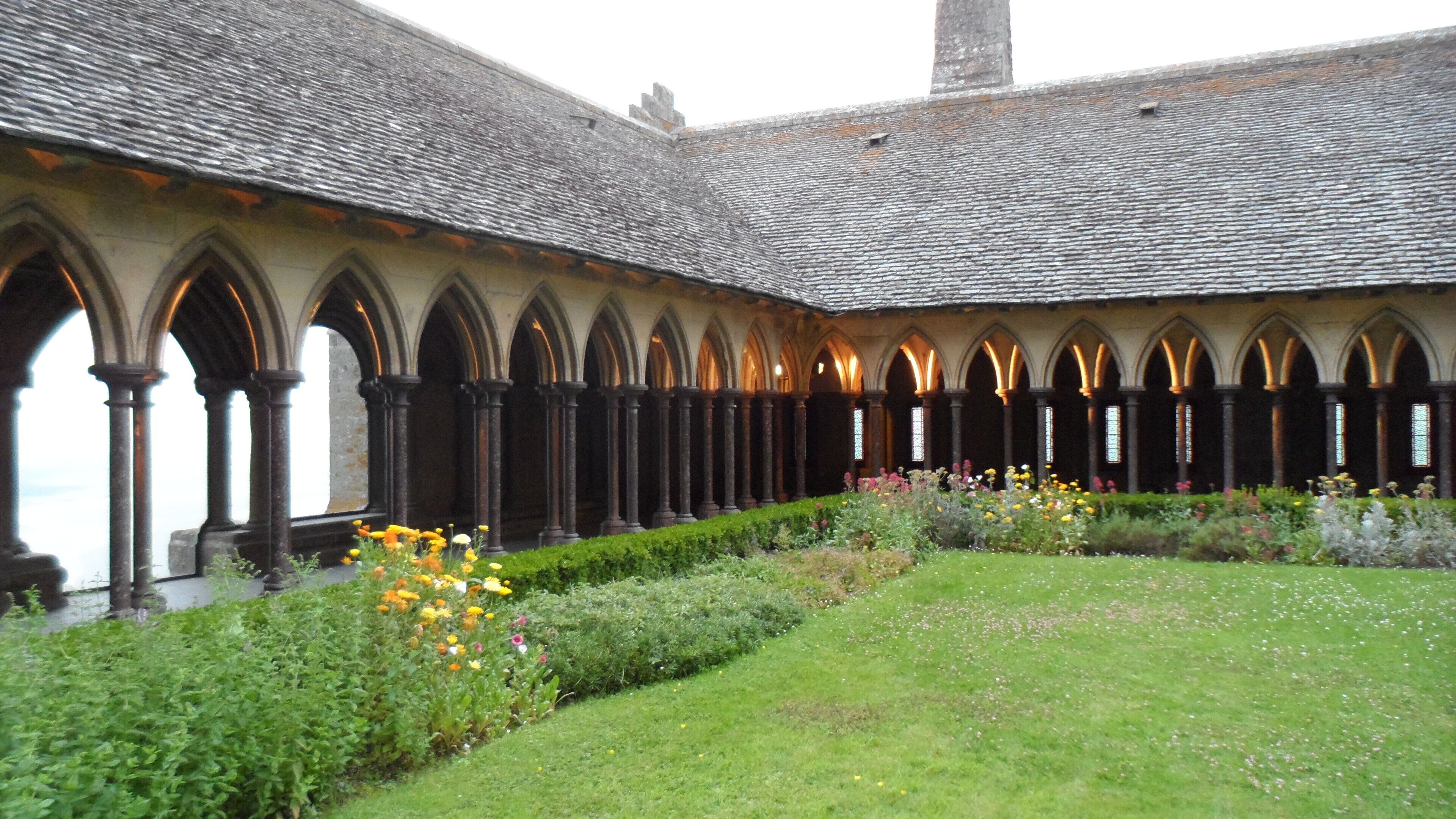 This building is indexed in the Base Mérimée, a database of architectural heritage maintained by the French Ministry of Culture, under the reference PA00110460 .