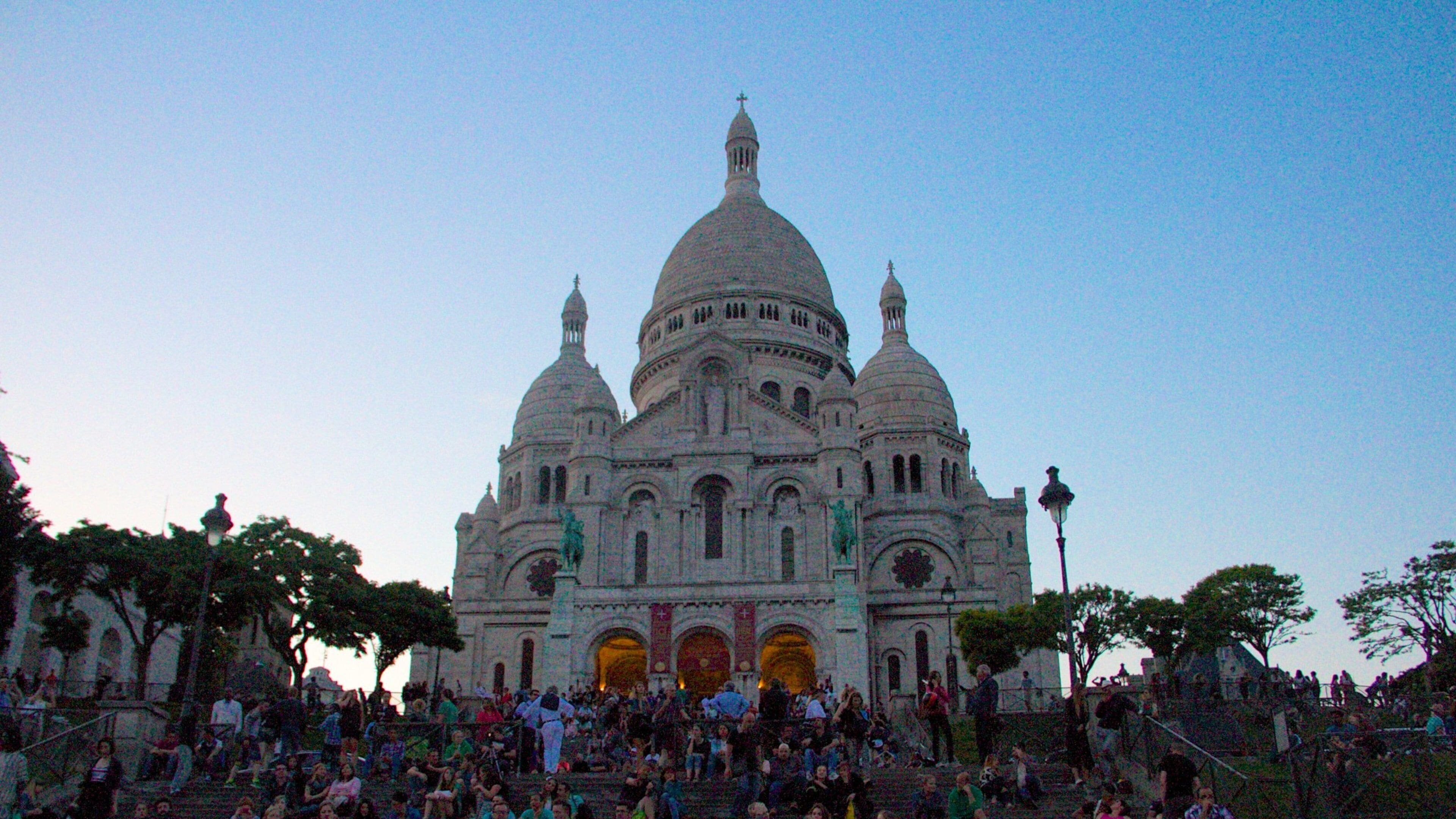 セイクリッド ハート バシリカ フィーチャー 教会あるいは大聖堂, 遺跡 と 遺跡・遺産