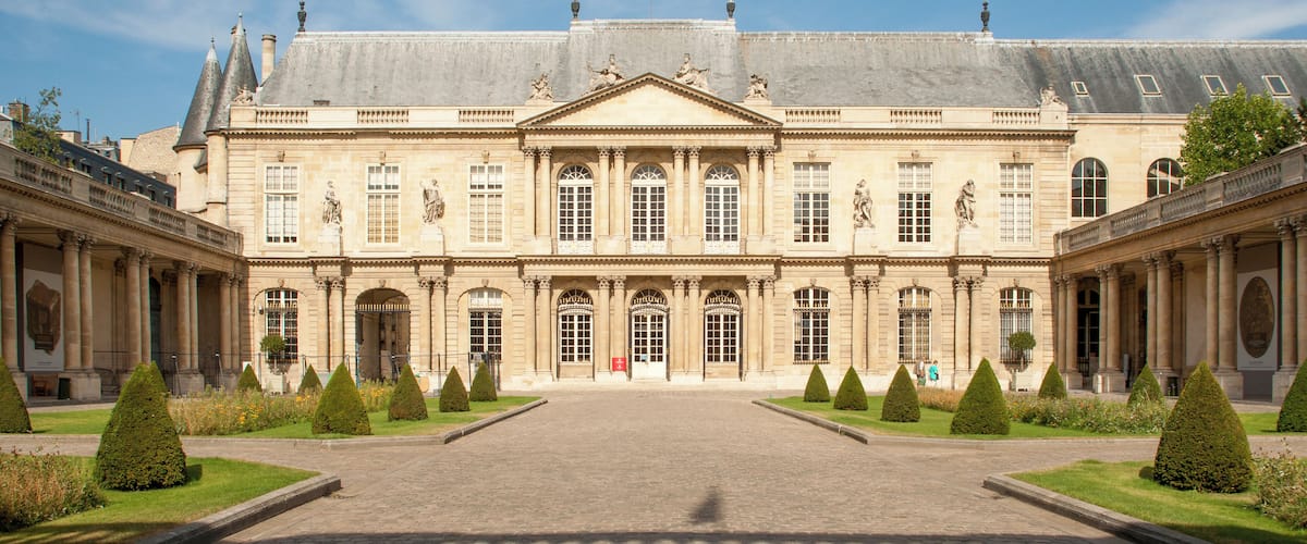 This building is en partie classé, en partie inscrit au titre des Monuments Historiques. It is indexed in the Base Mérimée, a database of architectural heritage maintained by the French Ministry of Culture, under the reference PA00086155 .