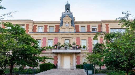 Vue extérieure de l'hôtel de ville d'Alfortville, France. Alfortville est une commune située dans le département du Val-de-Marne en région Île-de-France, au sud-est de Paris