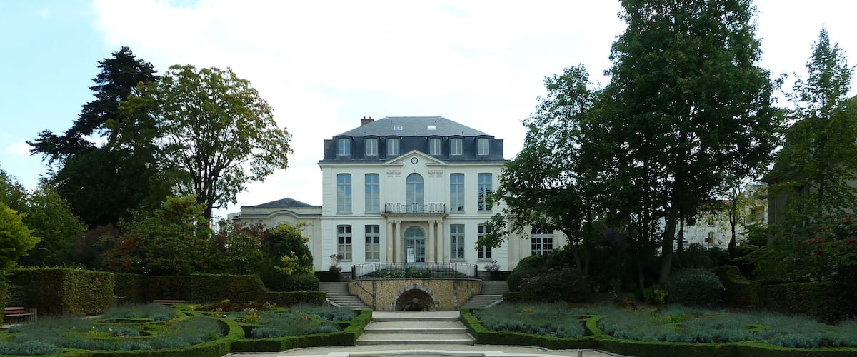 This building is inscrit au titre des Monuments Historiques. It is indexed in the Base Mérimée, a database of architectural heritage maintained by the French Ministry of Culture, under the reference PA00088091 .