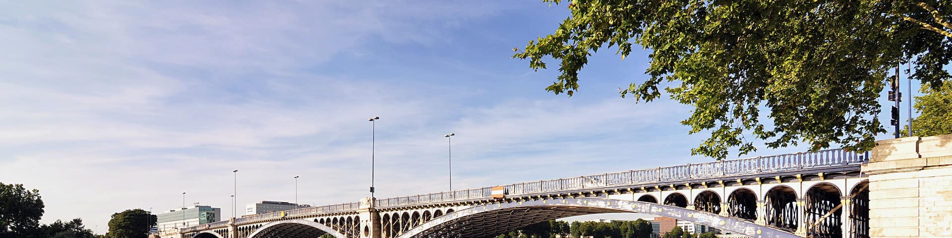 Bridge of Gennevilliers over the Seine River between Clichy and Asnières-sur-Seine, department of Hauts-de-Seine, France.