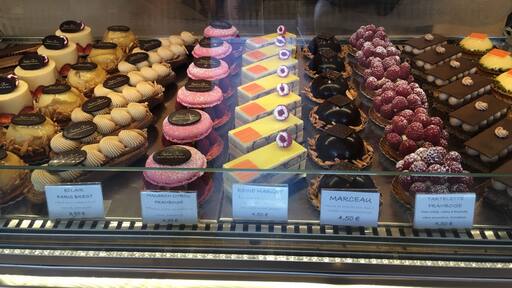 Pâtisseries et gourmandises the best patisserie of 2014. Middle of Colombes, France.