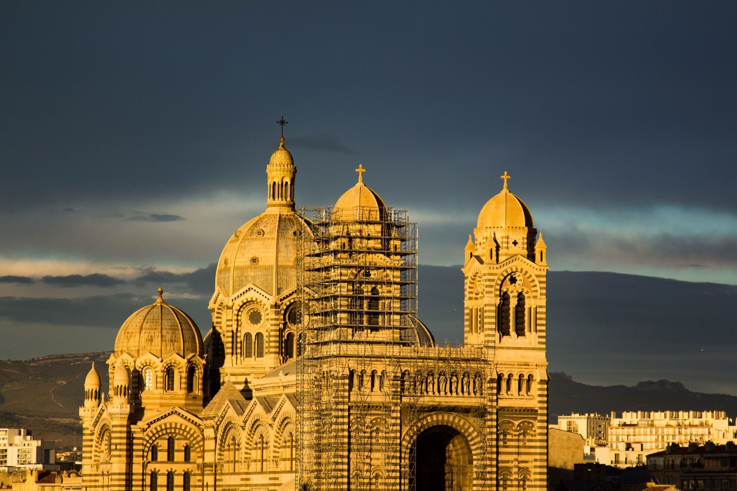 Sun drenched structures in France. 
#StunningStructures