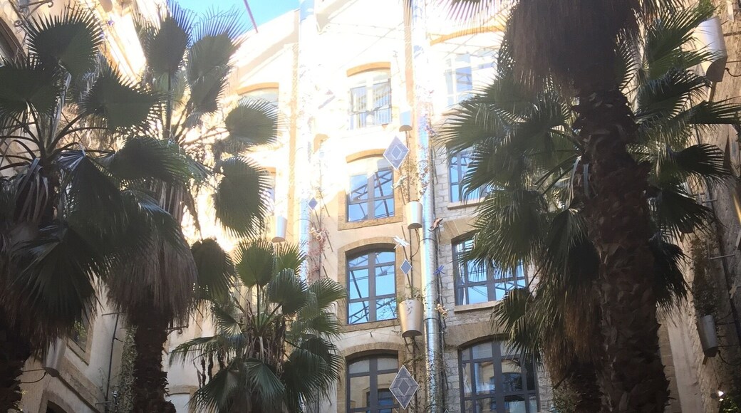 Dock de la Joliette, beautiful little galleries, design and chic.