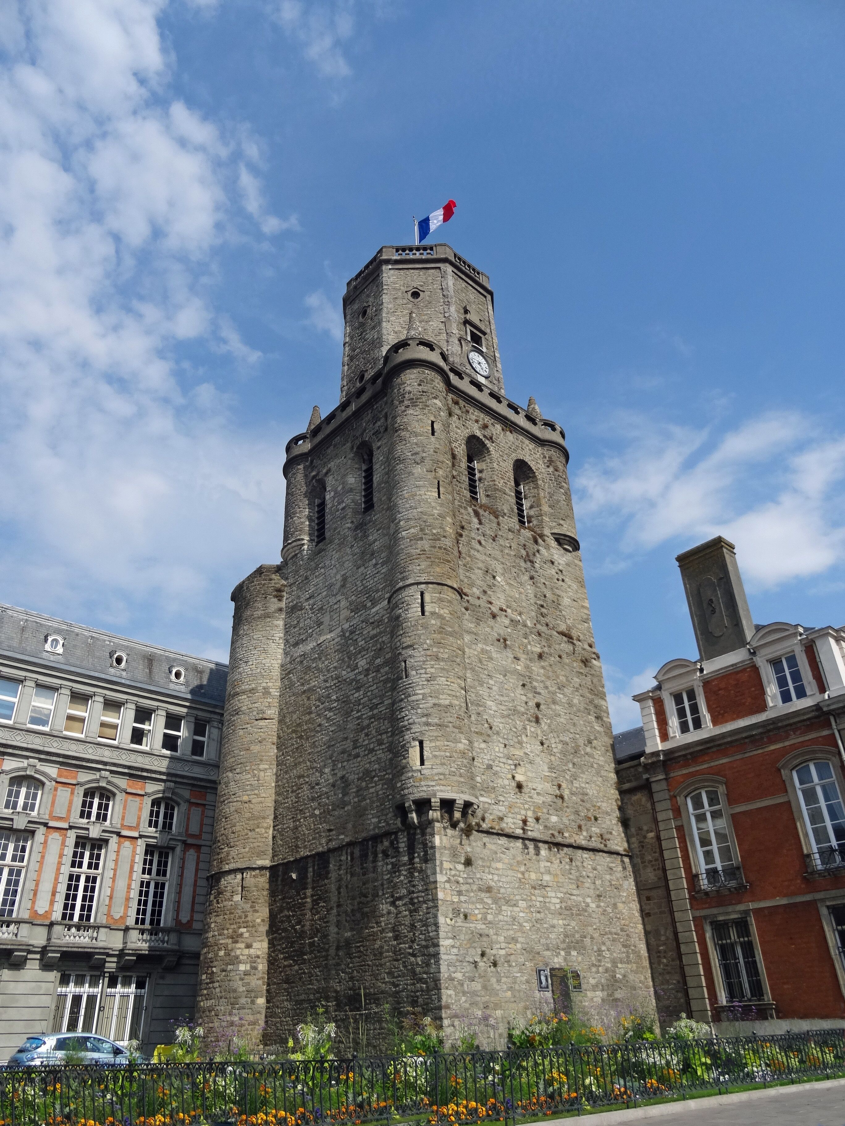 มงเตรออี