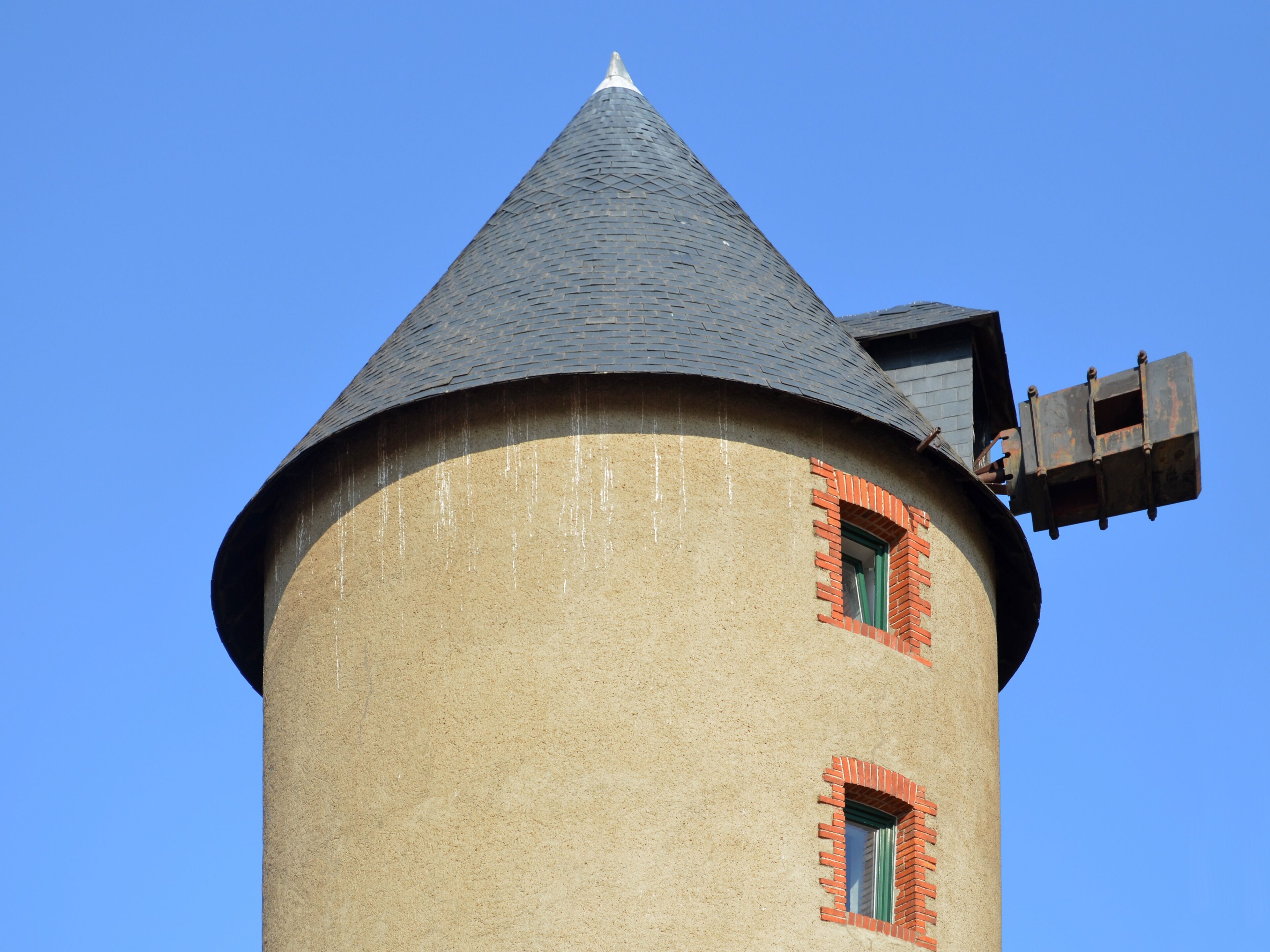 This building is indexed in the Base Mérimée, a database of architectural heritage maintained by the French Ministry of Culture, under the reference PA00108808 .