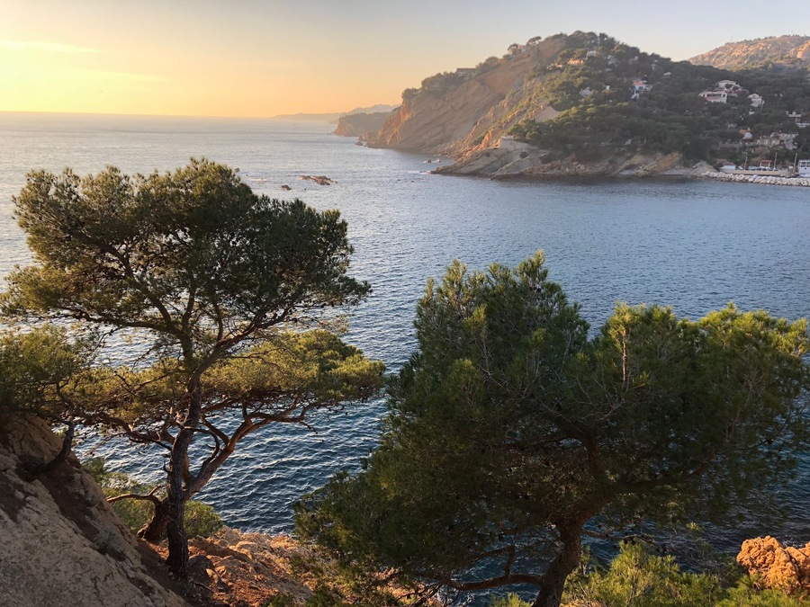 Côte Bleue, West of Marseille, France. Really pretty trail from Ensuès, along the Calanques. Lesser known than the Cassis side, but just as pretty.
