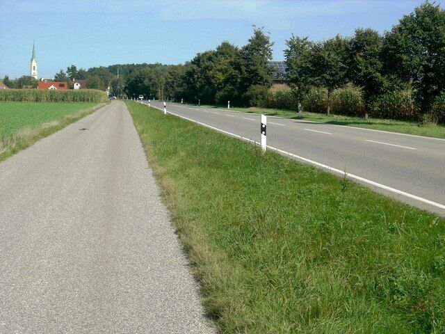 Die ehemalige B12 zwischen Parsdorf und Neufarn